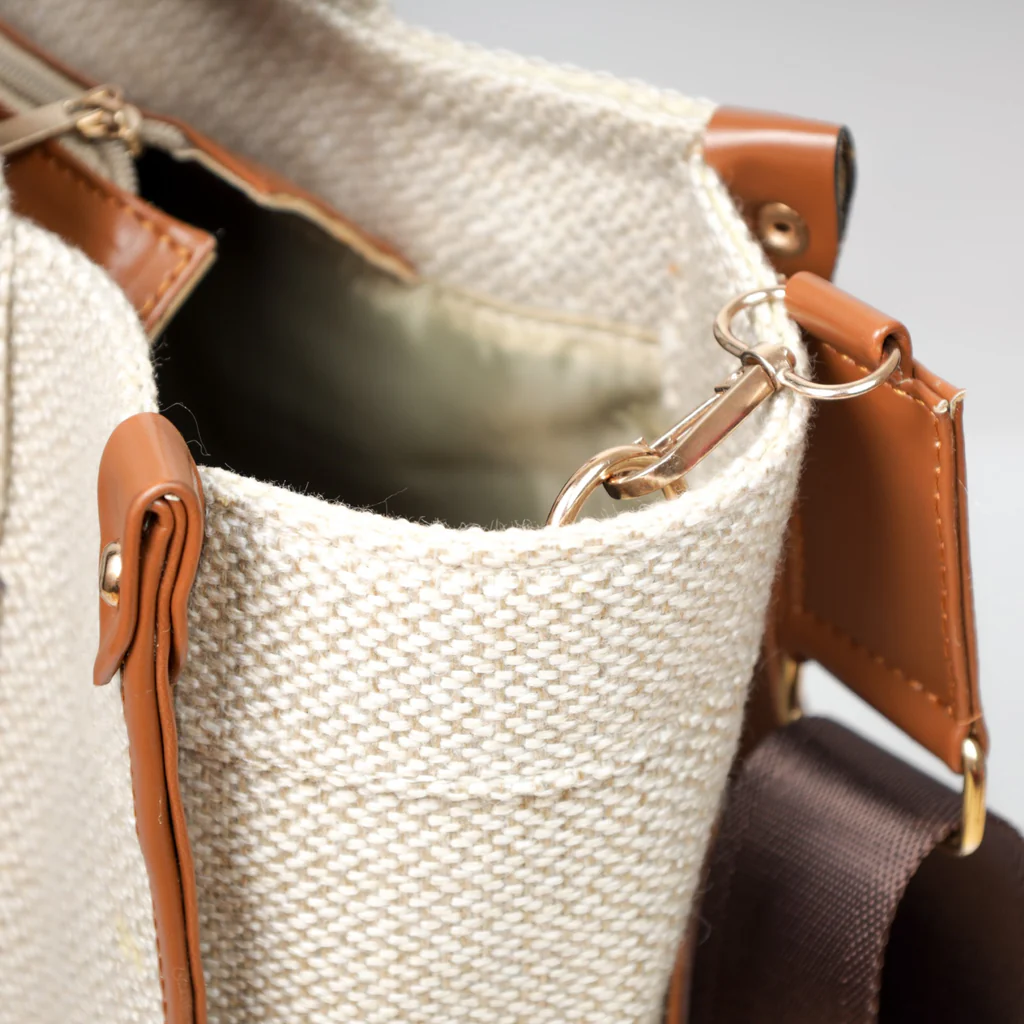 The Elegant Nomad - Image 10